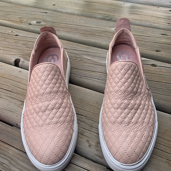 🌺 NEW Sz11 WISHBONE COLLECTION sneakers - Picture 5 of 7